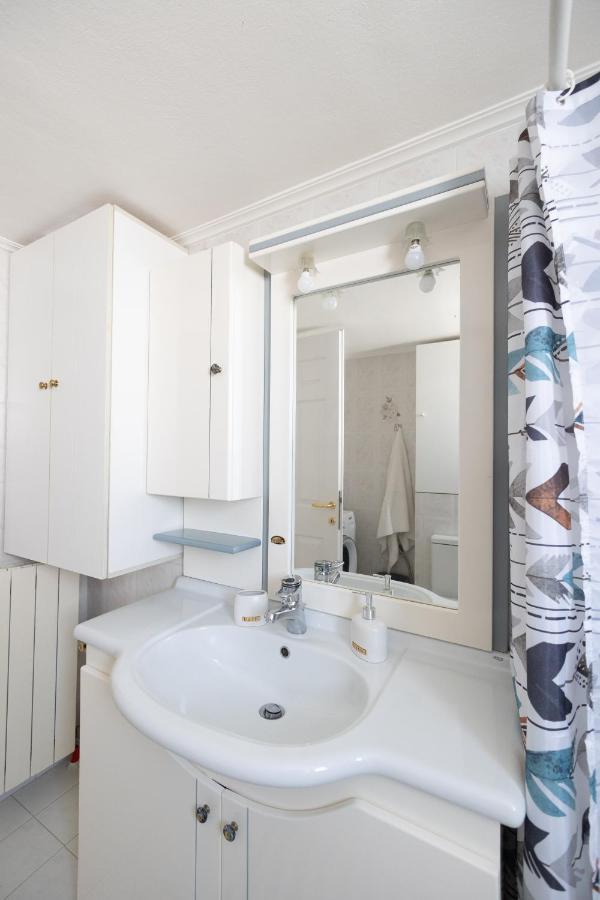 Seaside Penthouse In Kalamata Luaran gambar