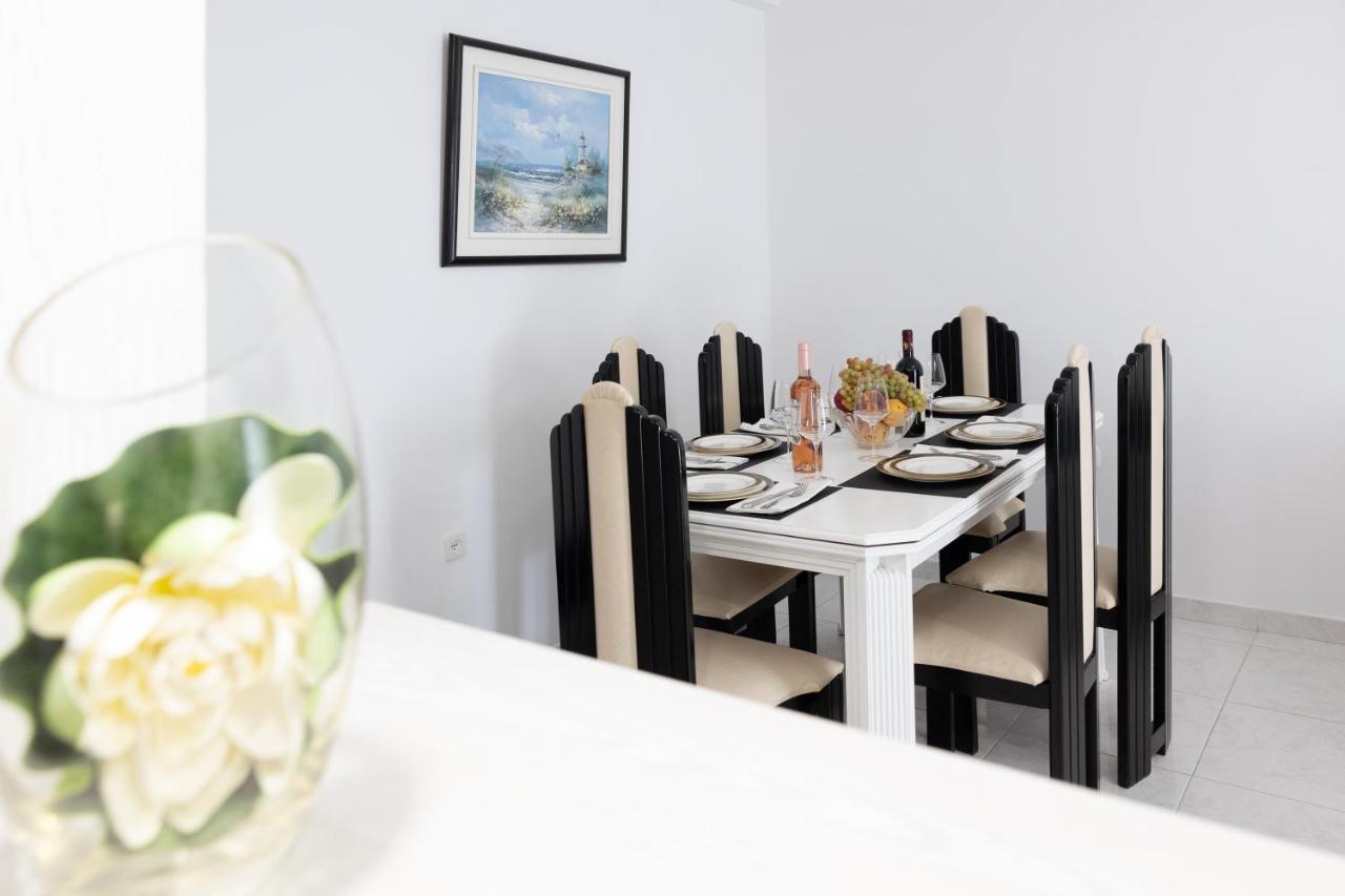 Seaside Penthouse In Kalamata Luaran gambar