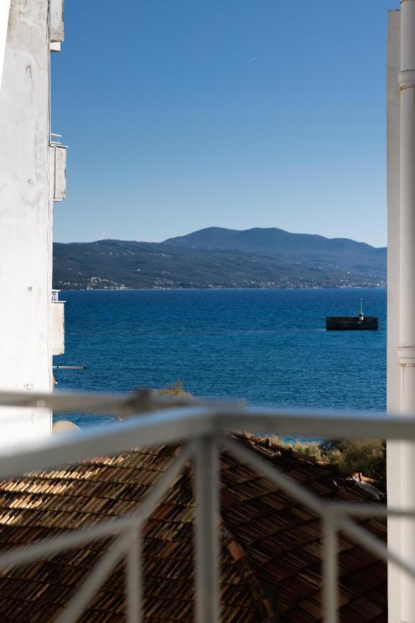 Seaside Penthouse In Kalamata Luaran gambar
