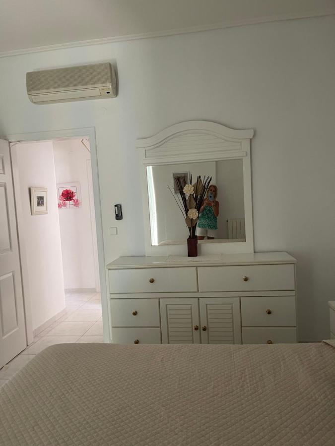 Seaside Penthouse In Kalamata Luaran gambar